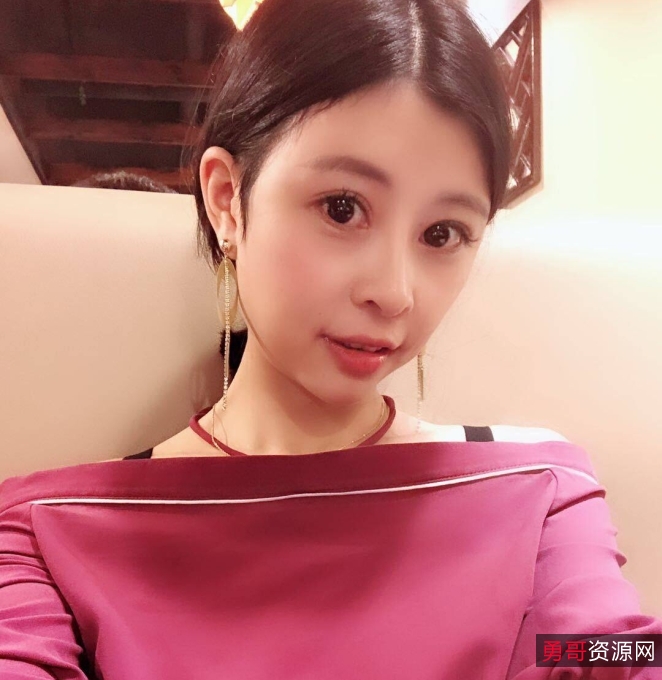 小雪自行打包，白嫩大罩杯精心玩弄合集[82v588p+5.75g][百度盘]