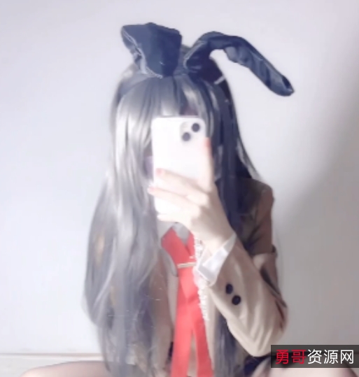 独特反差小妹子小灵酱，13v3.8g视频收藏量惊人