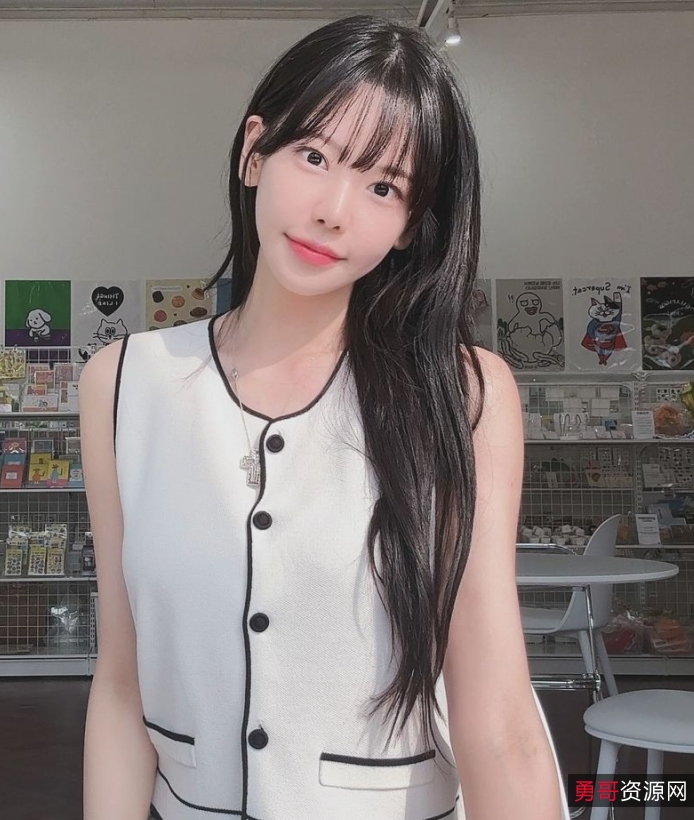 韩国网红ki_yunjin私拍作品16.6g，百度ED2K收藏热度爆表