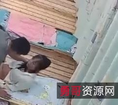 廊坊金湾幼师事件:前男友争吵打砸,颜值男按在木板床,监控片段曝光16分钟