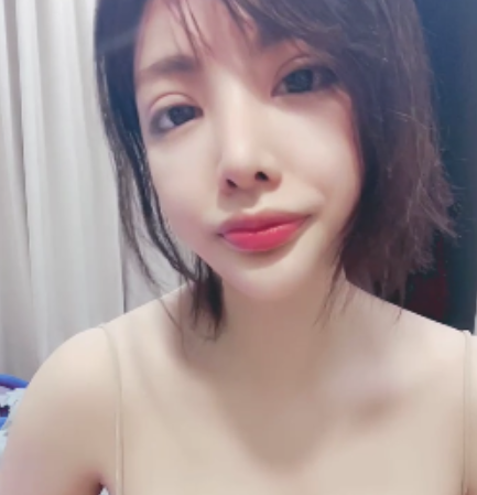 转载搬运百度盘高级感甜妻最新合集1V1.5G，超大杯大罩杯颜值女神