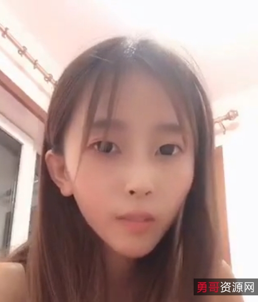 快手奥利圆妹一字马女神视频合集441M，粉丝21W