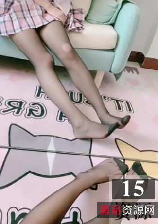 樱狸子推特美少女视频1部JK服饰50G疯狂顶