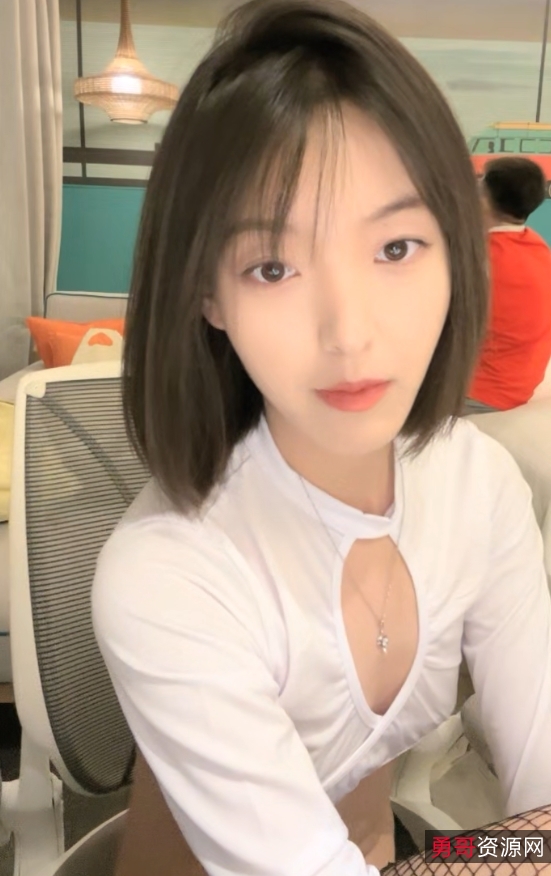 百度+ED2K熙颜绿转黄视频合集106部149G清纯反差真带劲