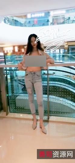 百度盘22G银趴盛宴精选合集1950部，小妹子被大汉轮流当器具，资源需解压注意事项