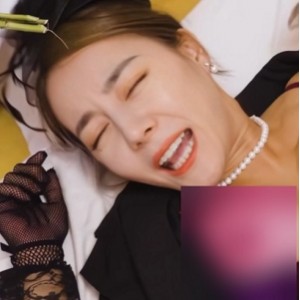 热巴黑丝灵堂事件AI换脸7G高清版推特展示