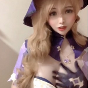 推特Sola酱神里绫华伪娘cos视频1部722MB太粉嫩了