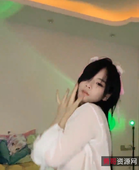 琪琪半糖热舞私房52部5.1G优质珍藏