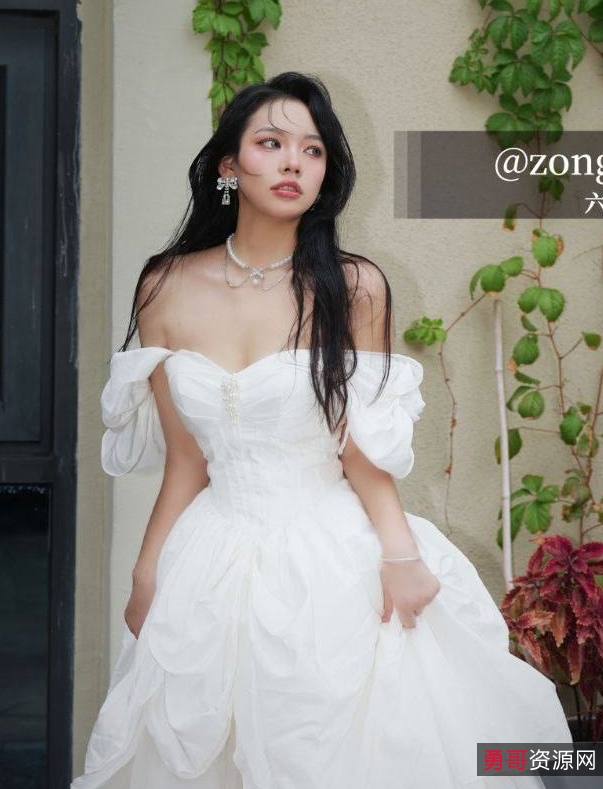 微博六花私密视频137部3.66G汁水横流