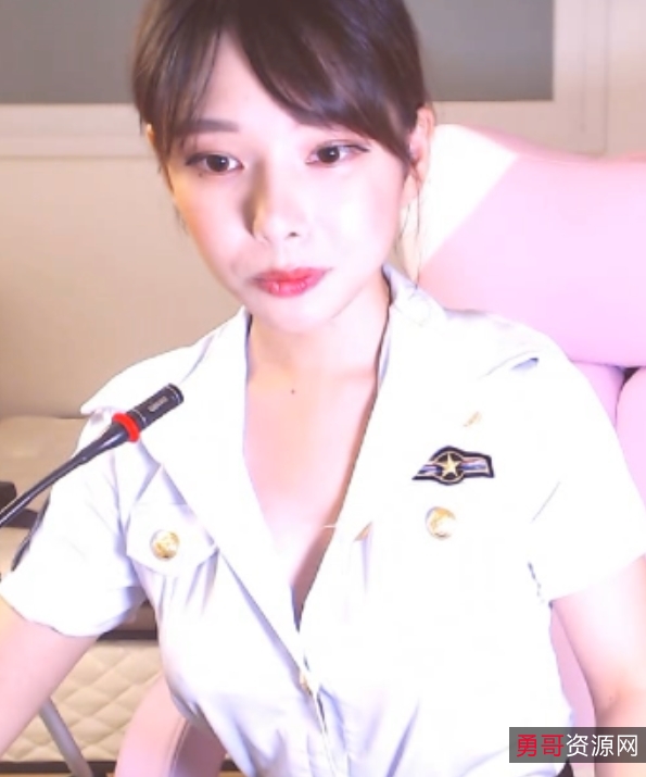 鹿小姐deer98主播合集88部55.9G童颜大罩杯推特展示