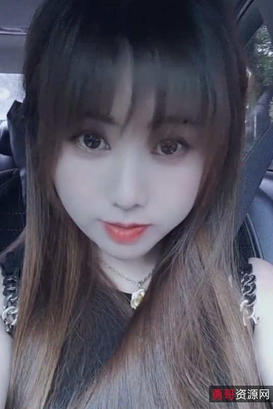 反差女神推特视频合集2797部83.5G诱人