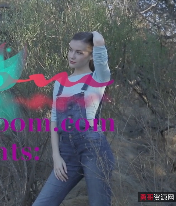 135.9g推特Emilybloom性感视频合集80部